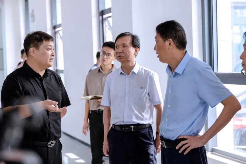 卓一簡(jiǎn)訊丨熱烈歡迎“新鄉(xiāng)市政協(xié)”、“衛(wèi)輝政協(xié)”考察團(tuán)一行蒞臨卓一牧業(yè)考察調(diào)研！