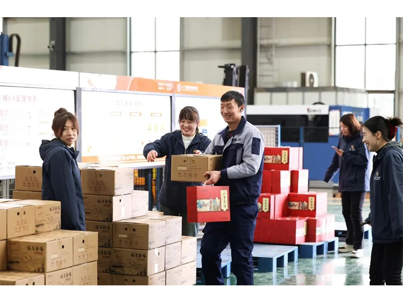 卓一牧業(yè) | 歲寒情暖，恭賀新春