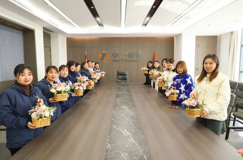 芳華不負春 柔肩擔重任 | 卓一牧業(yè)祝廣大女神節(jié)日快樂!